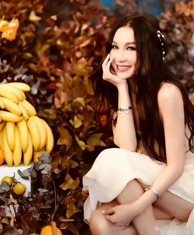  温碧霞 